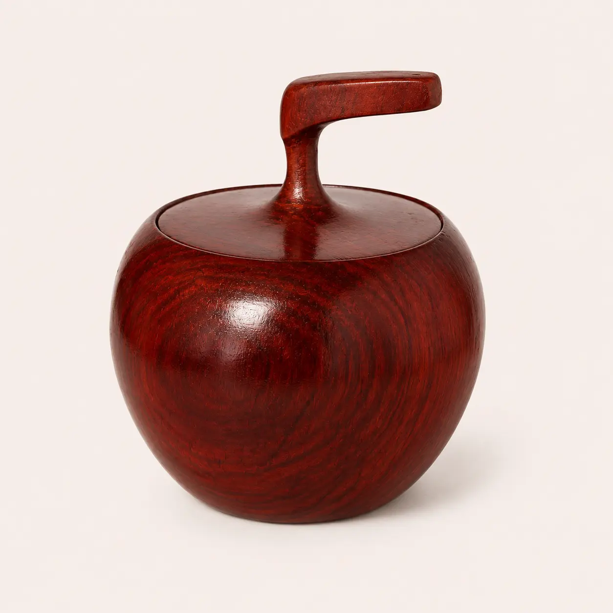 Manzana decorativa de madera
