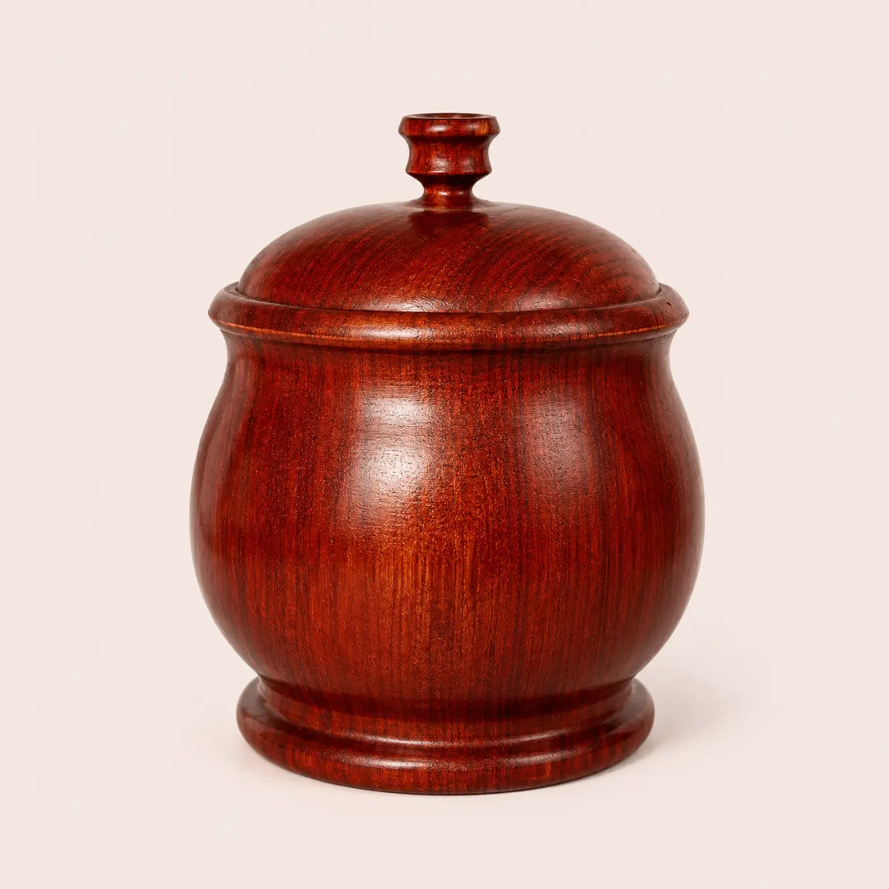 Tarro de madera con tapa