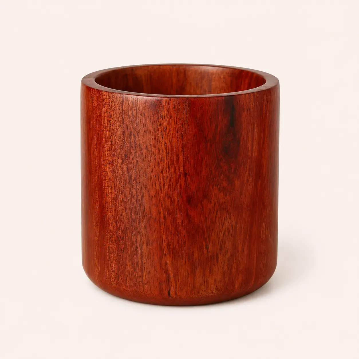 Vaso cilíndrico de madera